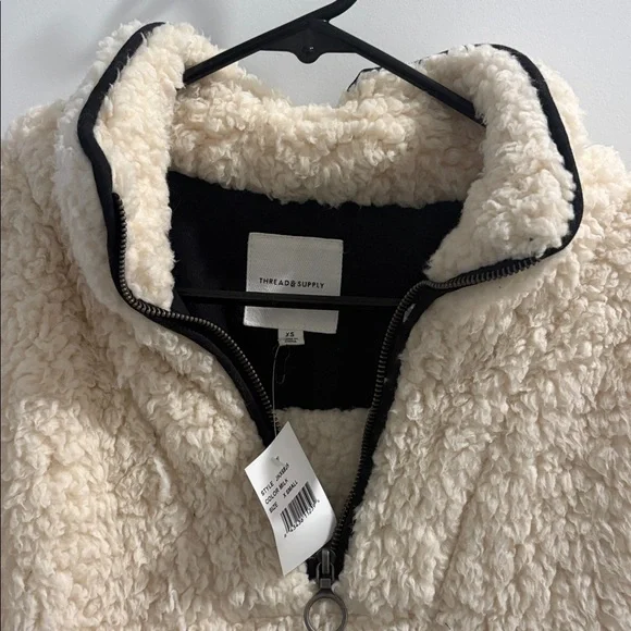 Thread & Supply Wubby Fleece Pullover - Picture 5 of 7